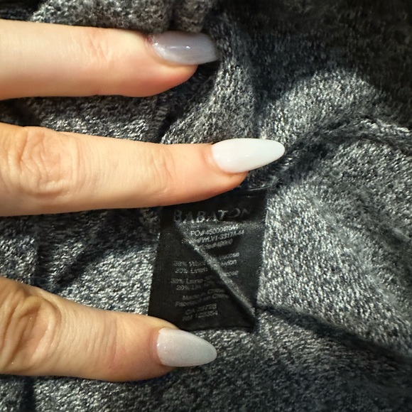 Aritzia Babaton Wool and Linen blend sweater grey v-neck size S - Picture 5 of 9